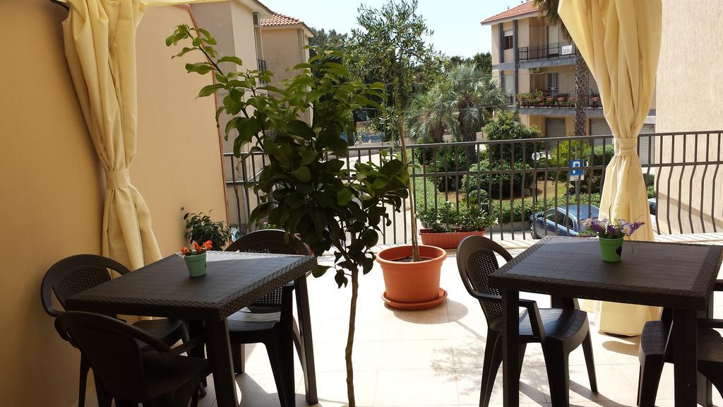 Affittacamere Il Terrazzo Di Archimede Syrakus Exterior foto